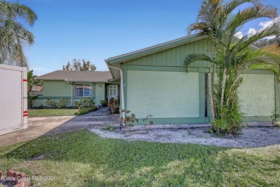 453 Ralwood LN NE, Palm Bay, FL 32907