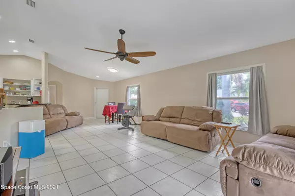 Vero Beach, FL 32960,551 10th PL