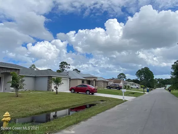 Palm Bay, FL 32909,790 Avalon ST SE