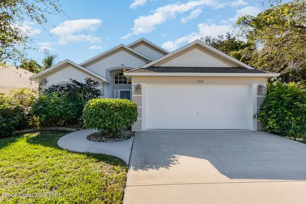 2302 Hidden Pine LN NE, Palm Bay, FL 32905