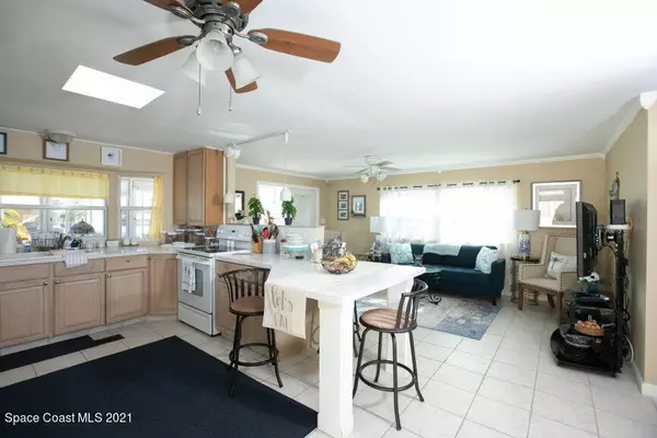 Sebastian, FL 32976,926 Wren CIR