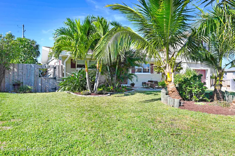 200 Price CT, Satellite Beach, FL 32937