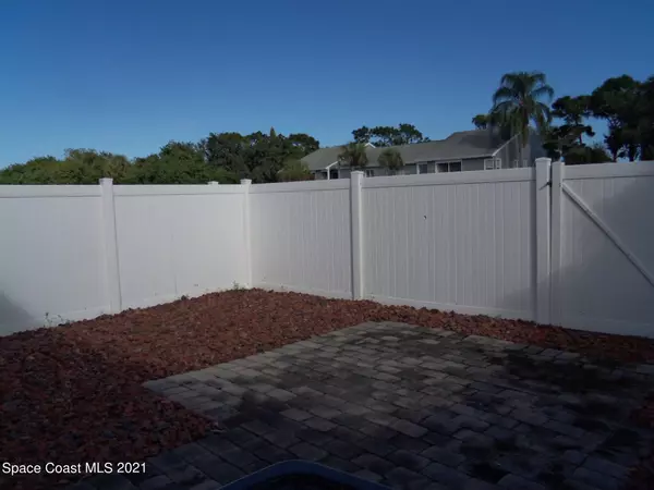 Melbourne, FL 32901,890 Luminary CIR #103