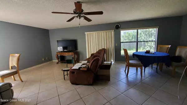 Palm Bay, FL 32909,1607 Dozier CIR SE