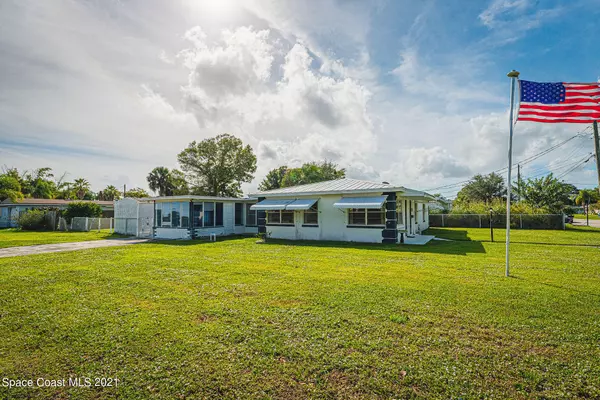 319 Holly LN, Melbourne, FL 32901