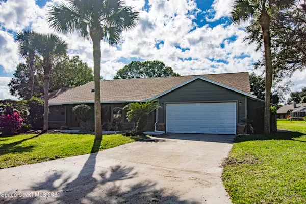 564 Crystal Lake DR, Melbourne, FL 32940