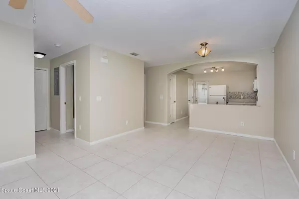 Melbourne, FL 32901,950 Luminary CIR #103