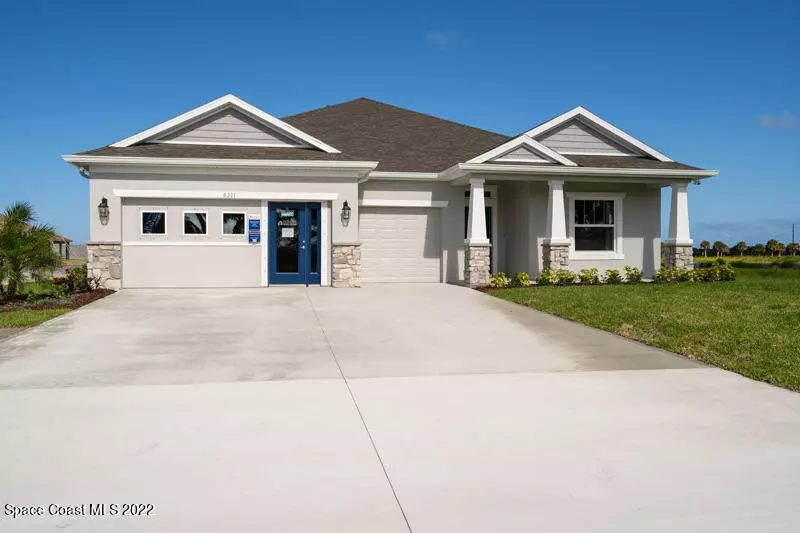 4568 Lago Vista DR, Micco, FL 32976