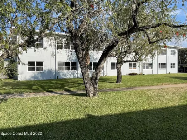 120 Mutiny LN #208, Merritt Island, FL 32952