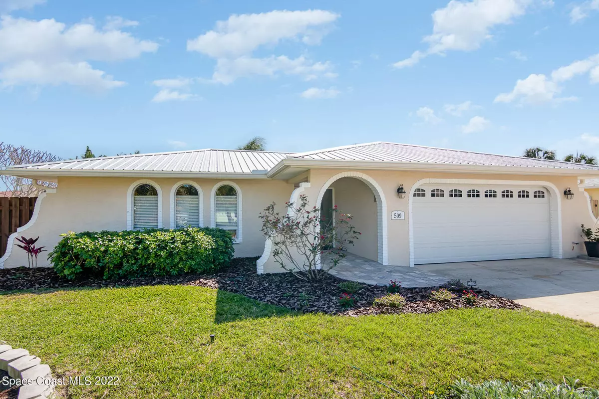 Satellite Beach, FL 32937,509 W Amherst CIR