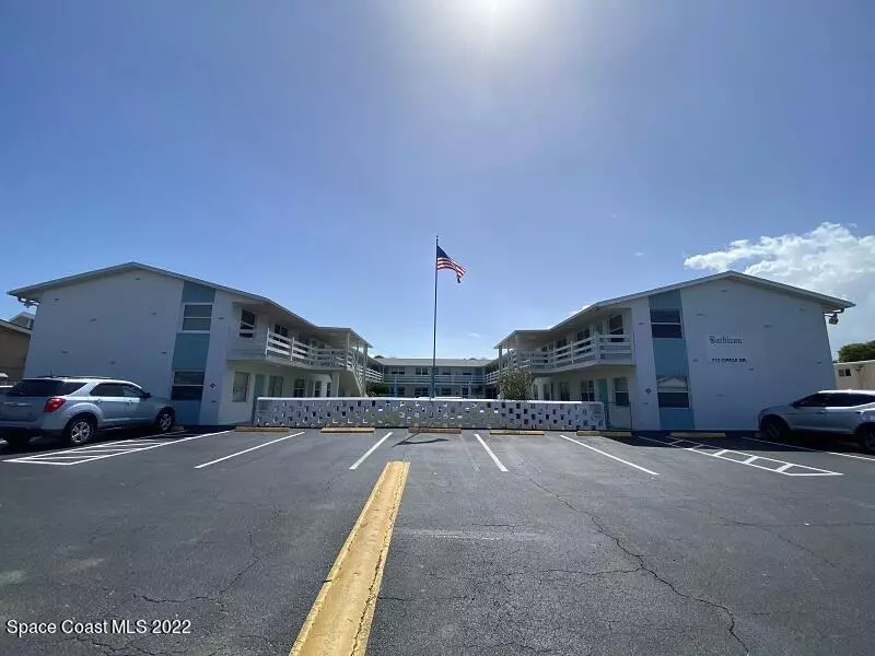 215 Circle DR #30, Cape Canaveral, FL 32920