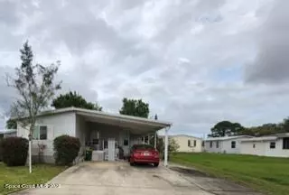 Cocoa, FL 32926,303 Bottlebrush CT