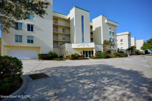 188 Pinellas LN #301, Cocoa Beach, FL 32931