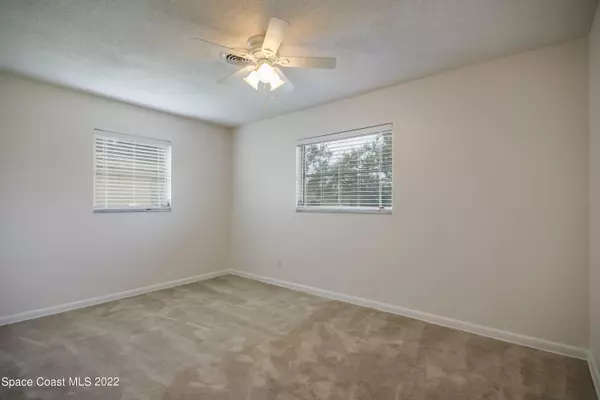 Merritt Island, FL 32953,980 Butia ST