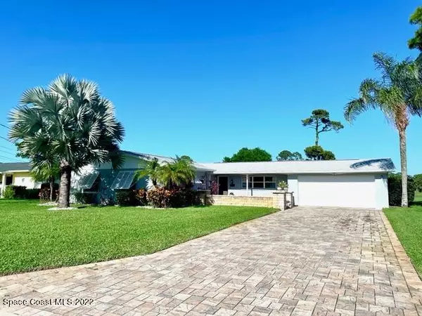 819 Fairway DR, New Smyrna Beach, FL 32168