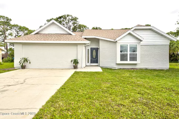 385 Emerson DR NW, Palm Bay, FL 32907