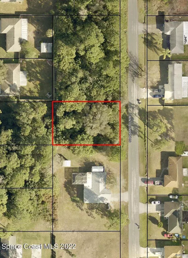 574 Giovanni RD NW, Palm Bay, FL 32907