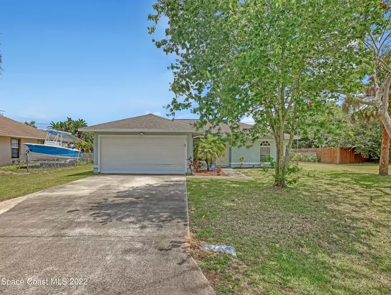 761 Azure AVE NE, Palm Bay, FL 32905