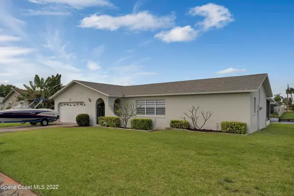 1860 Porpoise ST, Merritt Island, FL 32952