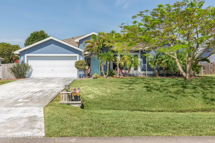 1466 Ashboro CIR SE, Palm Bay, FL 32909