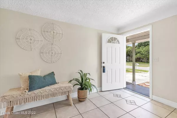 Merritt Island, FL 32952,330 Carrousel CT