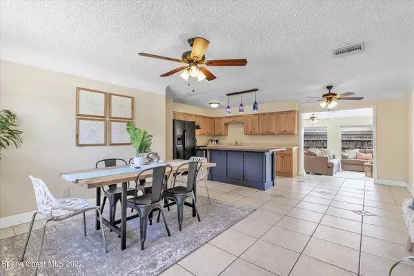 Merritt Island, FL 32952,330 Carrousel CT