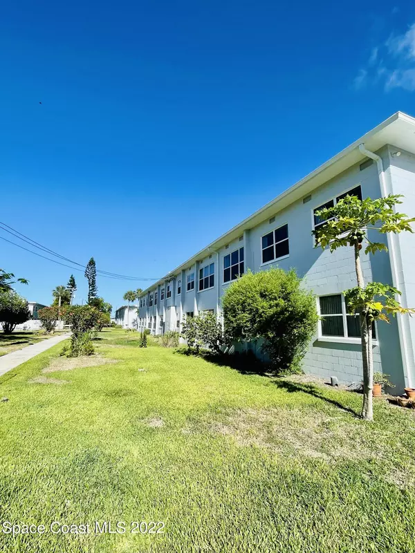 160 Bounty ST #208, Merritt Island, FL 32952