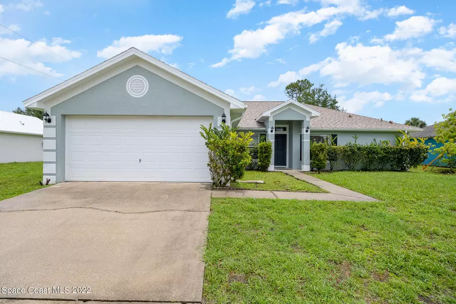 525 Burlington AVE NE, Palm Bay, FL 32907