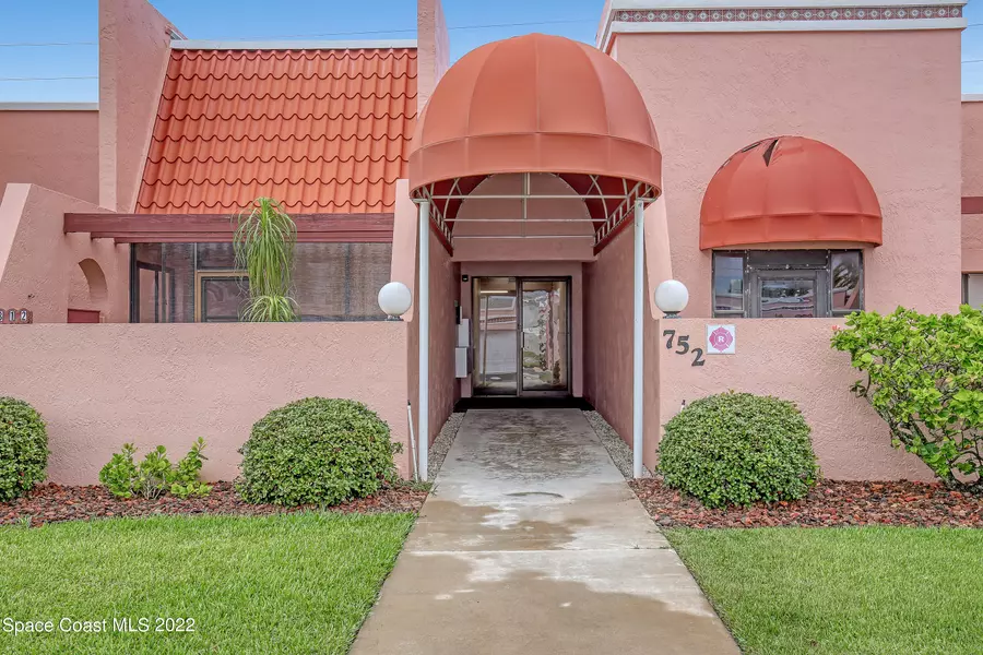 752 S Orlando AVE #305, Cocoa Beach, FL 32931