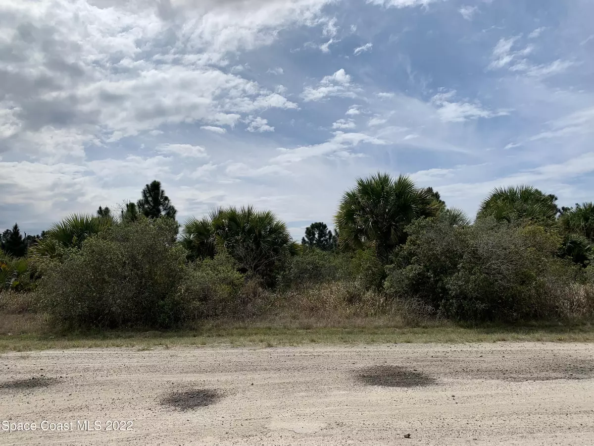 Palm Bay, FL 32908,526 Firebrand ST