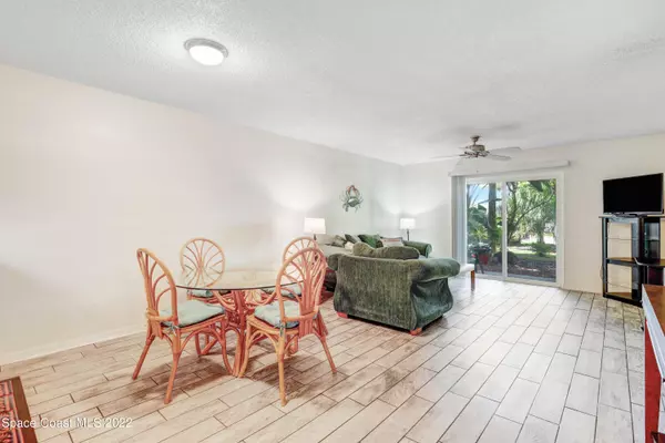 Indian Harbour Beach, FL 32937,1010 Pine Tree DR #102