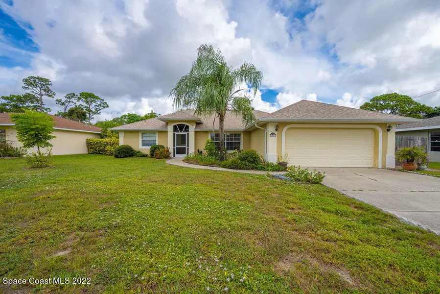 351 Crestview ST NE, Palm Bay, FL 32907