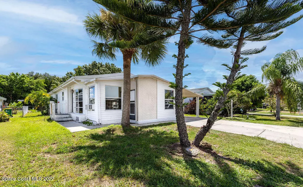 Barefoot Bay, FL 32976,750 Lark DR