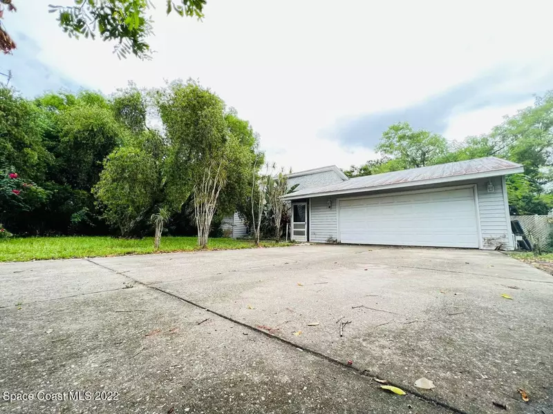 2907 4th ST W, Lehigh Acres, FL 33936