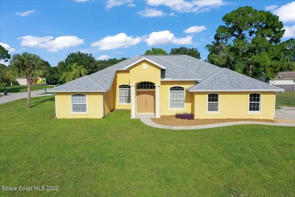 525 Justine AVE NW, Palm Bay, FL 32907