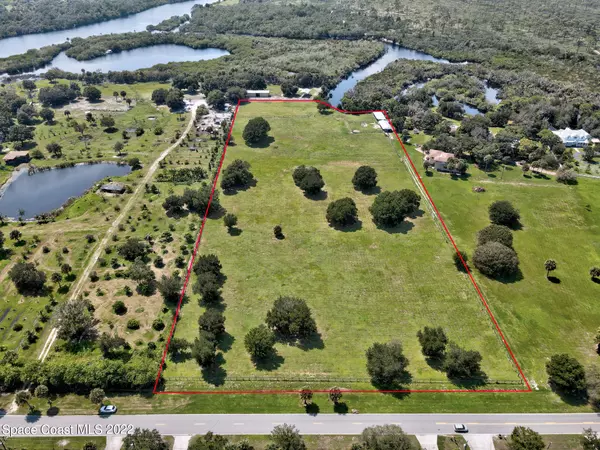 000 Fleming Grant RD, Micco, FL 32976