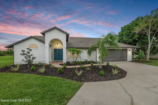 Malabar, FL 32950,960 Falls TRL