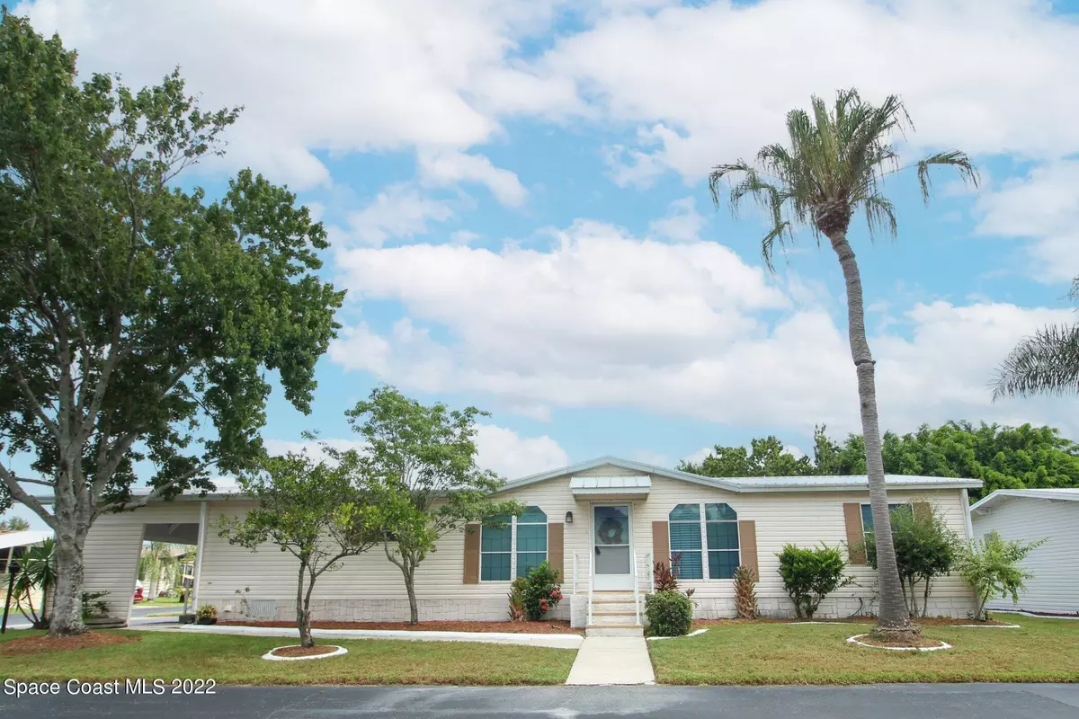 Cocoa, FL 32926,307 Bottlebrush CT