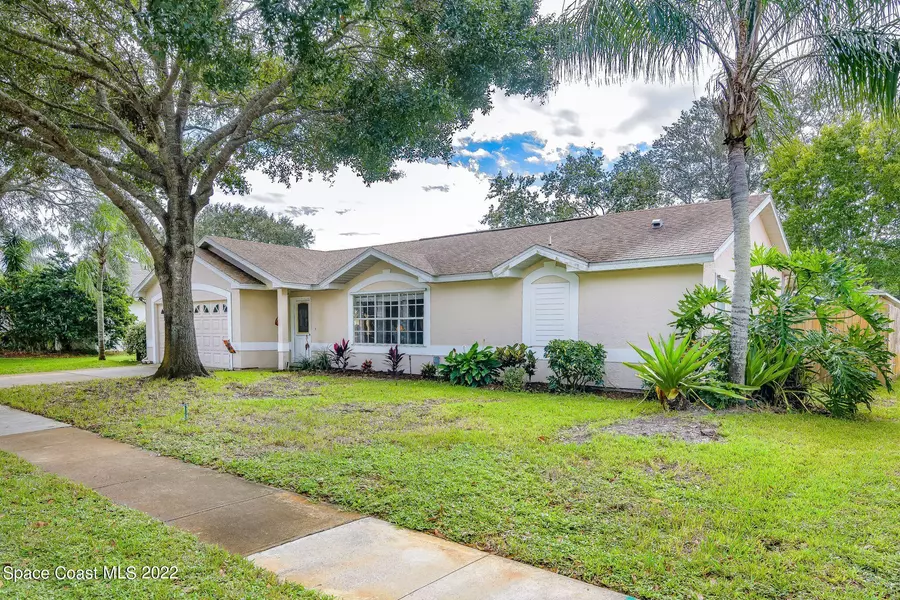 3165 Brentwood LN, Melbourne, FL 32934