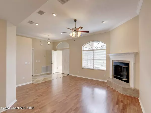 Sebastian, FL 32958,793 Tuxedo TER