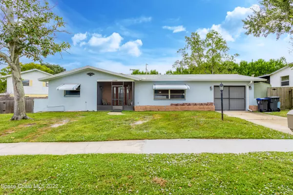 1760 Country LN, Titusville, FL 32780