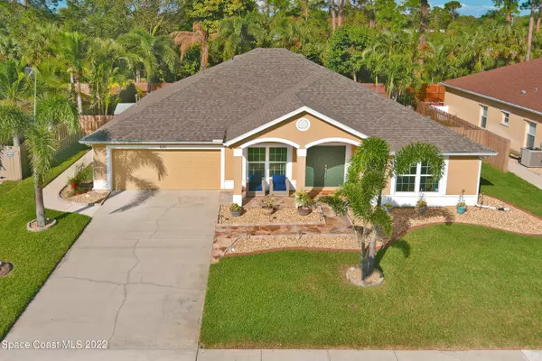 430 Stonehenge CIR, Rockledge, FL 32955