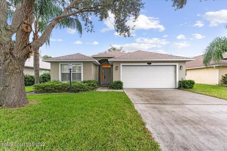 840 Tavernier CIR NE, Palm Bay, FL 32905