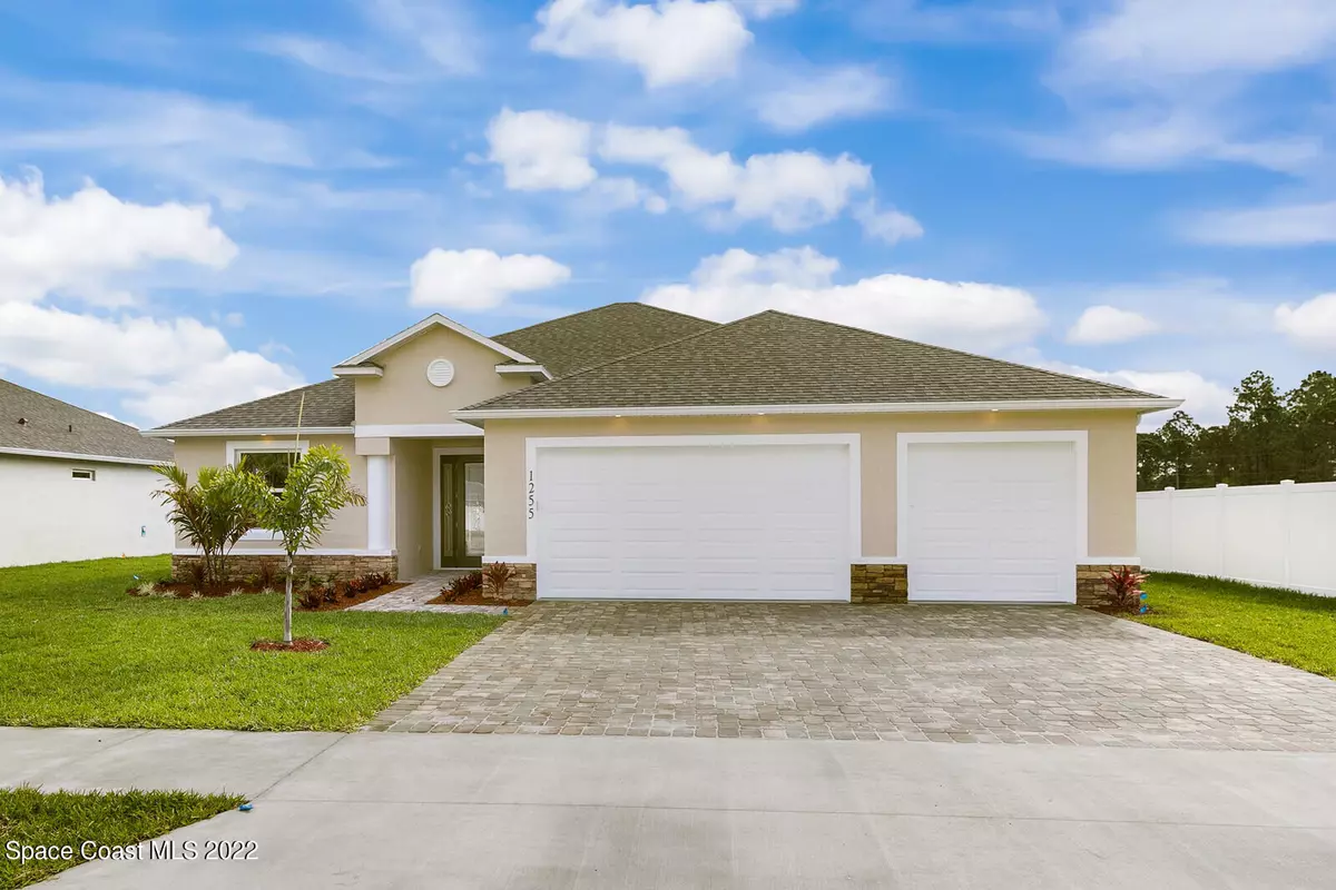 Palm Bay, FL 32908,975 Captiva Island CIR SW