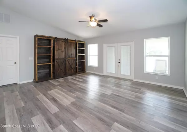 Vero Beach, FL 32967,8185 100th CT