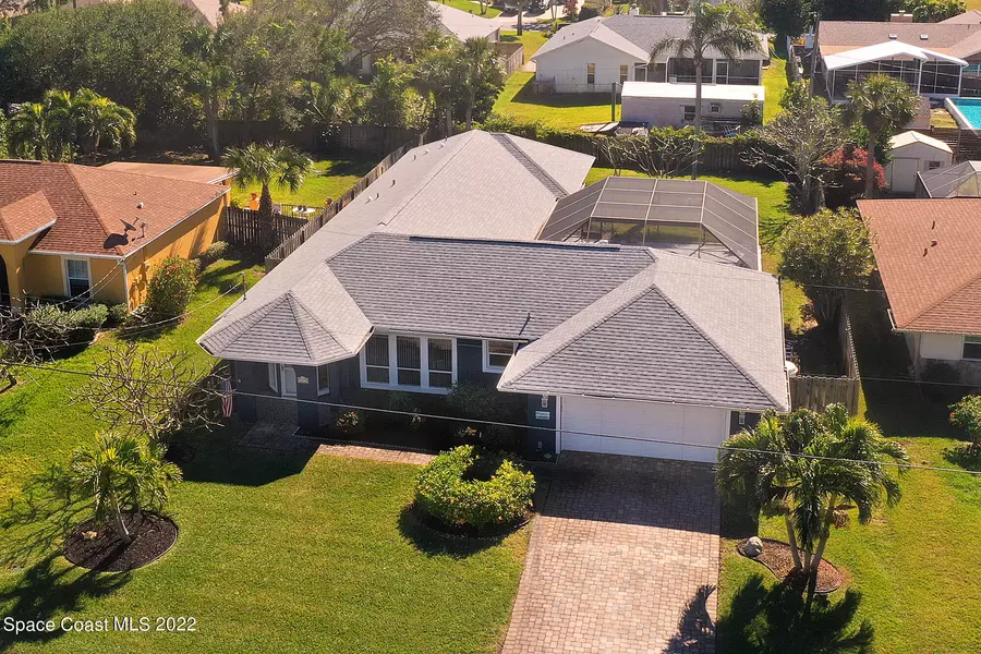 275 Spoonbill LN, Melbourne Beach, FL 32951