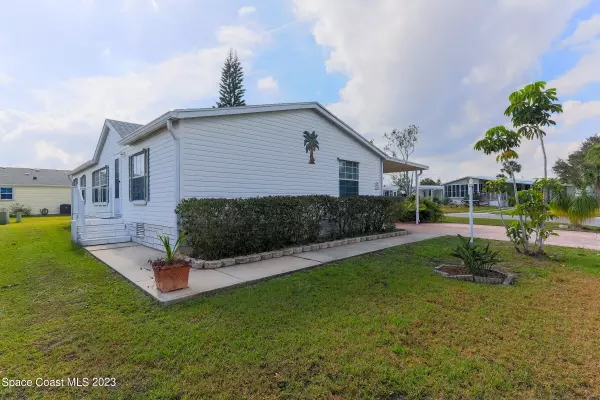 Barefoot Bay, FL 32976,942 Cashew CIR