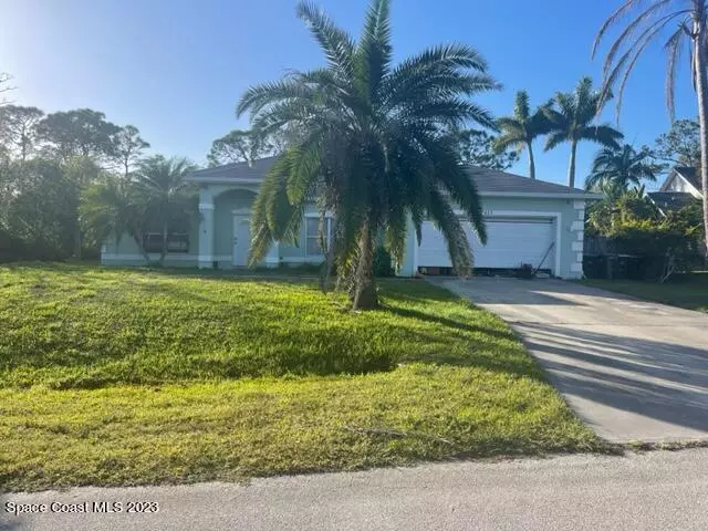 425 Gilbert DR NE, Palm Bay, FL 32907