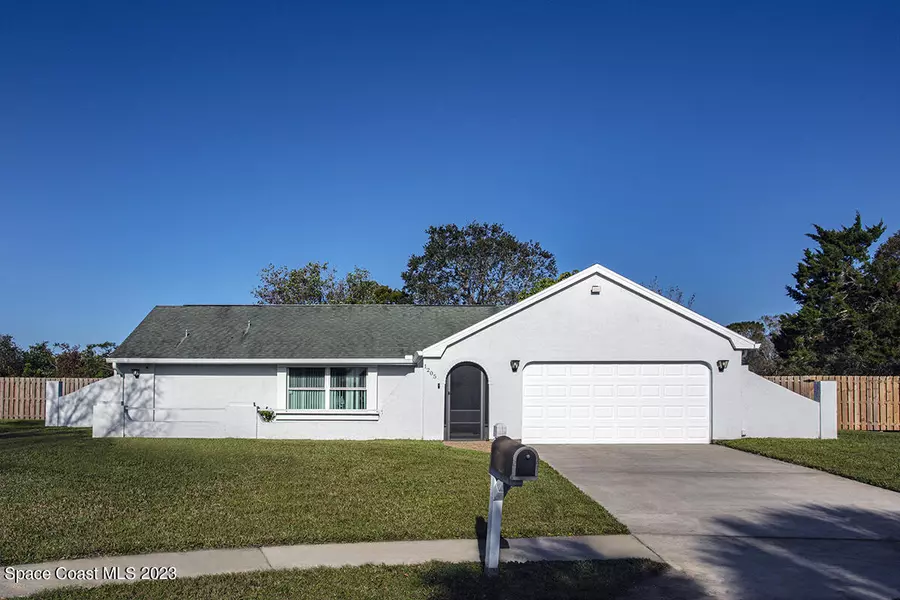 1205 Stardust CT, Palm Bay, FL 32905