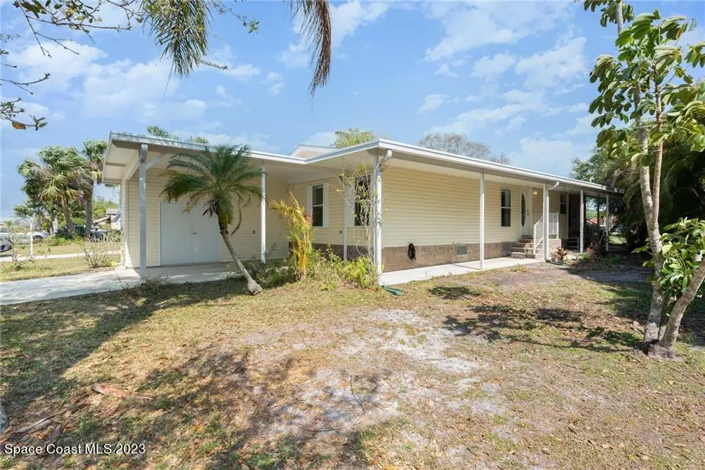 Barefoot Bay, FL 32976,1238 Waterway DR